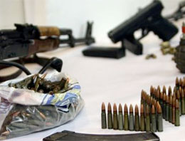 Nevruz alanına silah sokarken yakalandılar