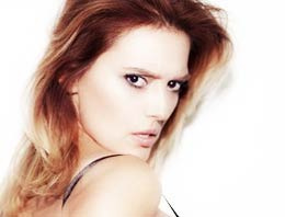 Demet Akalın konserinde olaylar çıktı