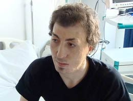 Yeni yüzüyle uyandı ve ilk bunu sordu