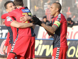 Mersin bir attı pir attı