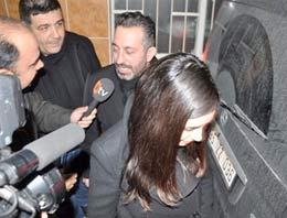 Cem Yılmaz balayından döndü