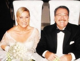 Ünlü sanatçıya boşanma şoku