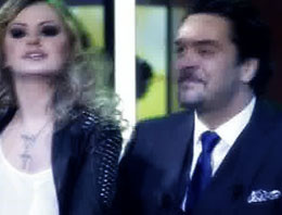 Beyaz'da nefes kesen kucak dansı!