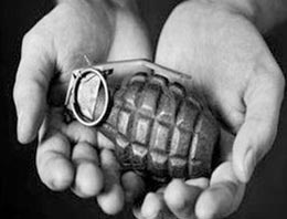 Bombayı karakola kendi eliyle taşıdı!