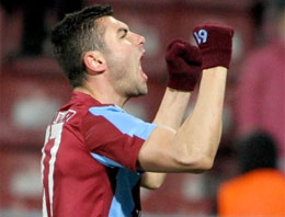 Burak Yılmaz UEFA'nın manşetinde