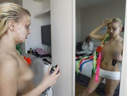 Polis FEMEN'e yapmadığını bırakmamış