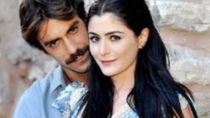 İffet sevgilisiyle böyle görüntülendi - Seo