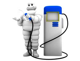 4 adet lastiğe akaryakıt hediye çeki