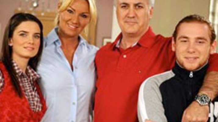 Aile dizisindeki müstehcen fotoğraflar